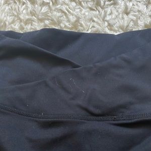 Cross over shorts with pocket